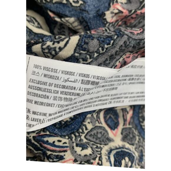 Abercrombie & Fitch ROMPER Womens SZ S Blue Paisley Bell Sleeves Short V-Neck - Picture 7 of 7